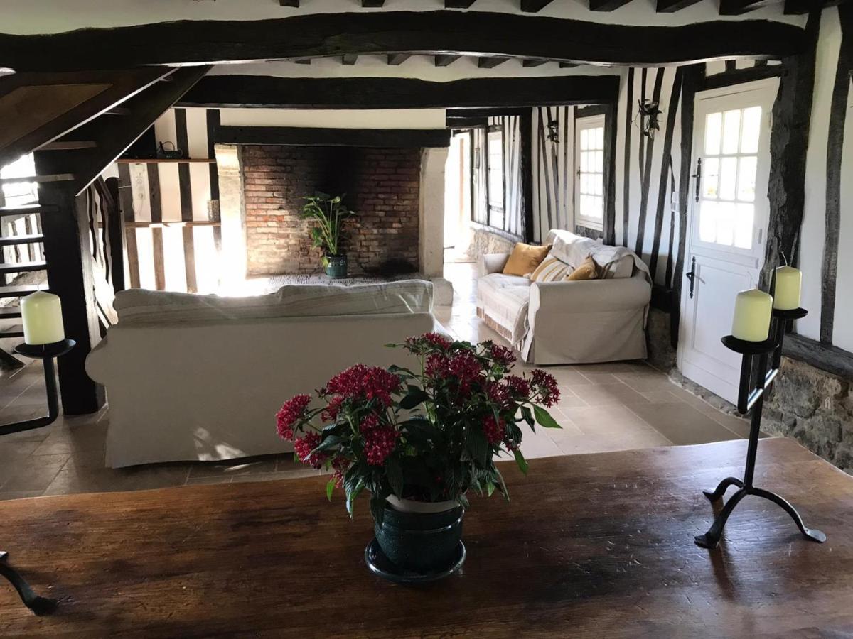 La Gloriette Gite Situe Dans La Propriete Dun Magnifique Manoir Vatteville-la-Rue Luaran gambar